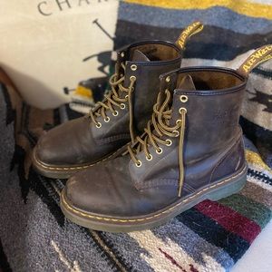 Dr Martens 1460 Crazy Horse Leather Boots